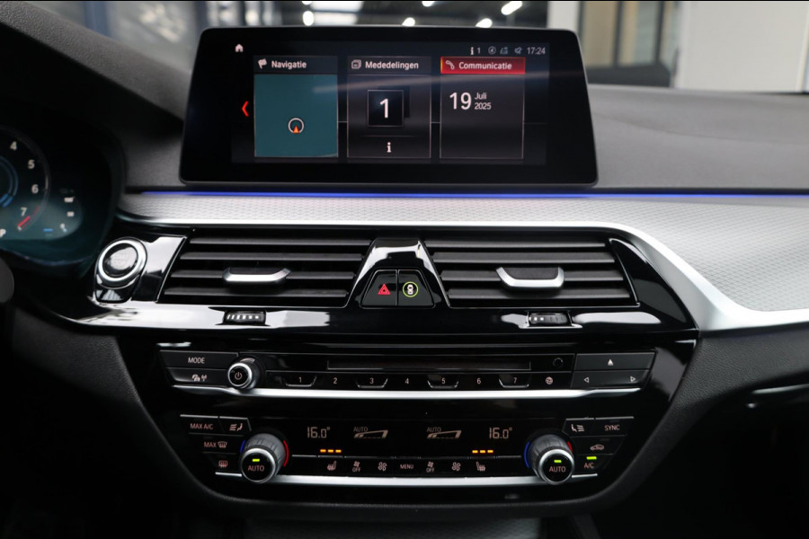 BMW 5 Serie 530e iPerformance M-Sport LED/VIRTUAL/SFEER/PANO/LEER+S.VERWARMING+MEMORY/LMV/CAM/CRUISE/ECC/12 MND GARANTIE!