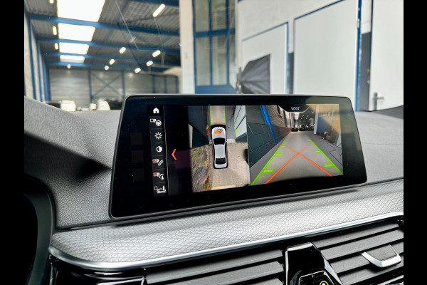 BMW 5 Serie 530e iPerformance M-Sport LED/VIRTUAL/SFEER/PANO/LEER+S.VERWARMING+MEMORY/LMV/CAM/CRUISE/ECC/12 MND GARANTIE!