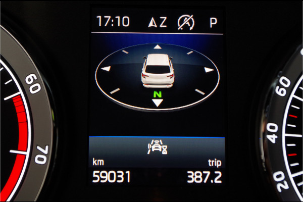Škoda Karoq 1.5 TSI ACT Business Edition Plus 150pk > Trekhaak/Camera/Adaptive cruise control