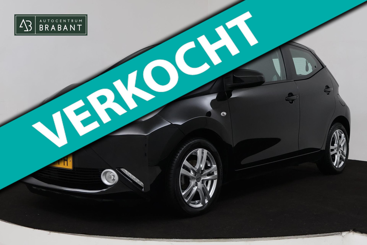 Toyota Aygo 1.0 VVT-i x-play (BLUETOOTH, ACHTERUITRIJCAMERA, AIRCO) Toyota Aygo 1.0 VVT-i x-play (BLUETOOTH, ACHTERUITRIJCAMERA, AIRCO)