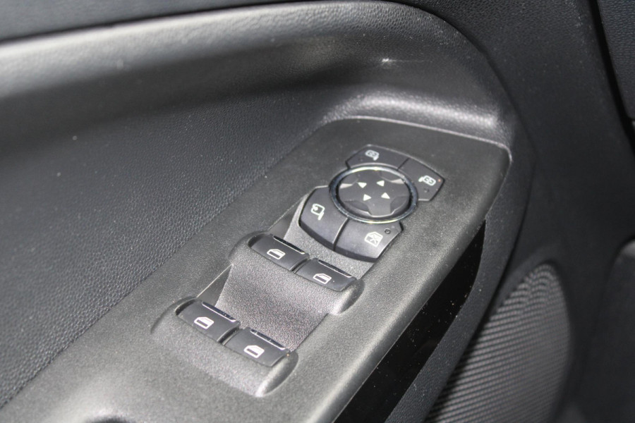 Ford EcoSport 1.0 EcoBoost ST-Line Black Automaat | Winterpack | Navigatie | Climate Control | PDC Achter | Privacy Glass
