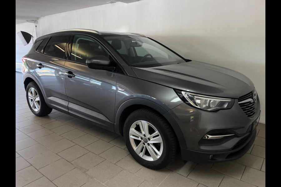 Opel Grandland X 1.2 Turbo Business Executive AUTOMAAT AIRCO CLIMA NAVI CRUISE BLUETOOH STUURVERW STOELVERW ELEK RAMEN NIEUWSTAAT