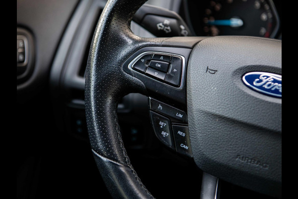 Ford Focus 1.0 ST-Line | Navi | Trekhaak | Cruise | NAP |