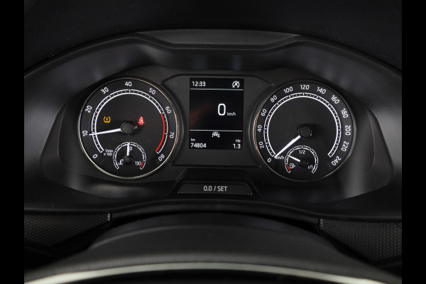 Škoda Kamiq 1.0 TSI Ambition 110 pk | Navigatie via App | Parkeersensoren achter | Apple Carplay/Android Auto | Cruise control | LED koplampen |