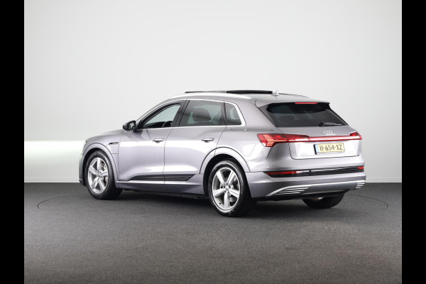 Audi e-tron e-tron 50 quattro Launch edition plus 71 kWh 313pk | SoH 90% | Panoramadak | Lederen bekleding | Adaptieve cruise controle | Elektrisch verstelbare voorstoelen | Memory