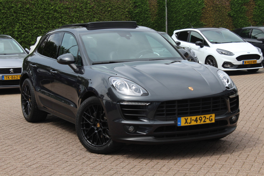 Porsche Macan 2.0 / Panoramadak / Camera / Luxe Leder / 21'' / Sportchrono / Bose / Apple CarPlay / Dodehoek / DAB / Stoelverwarming / Cruise Control