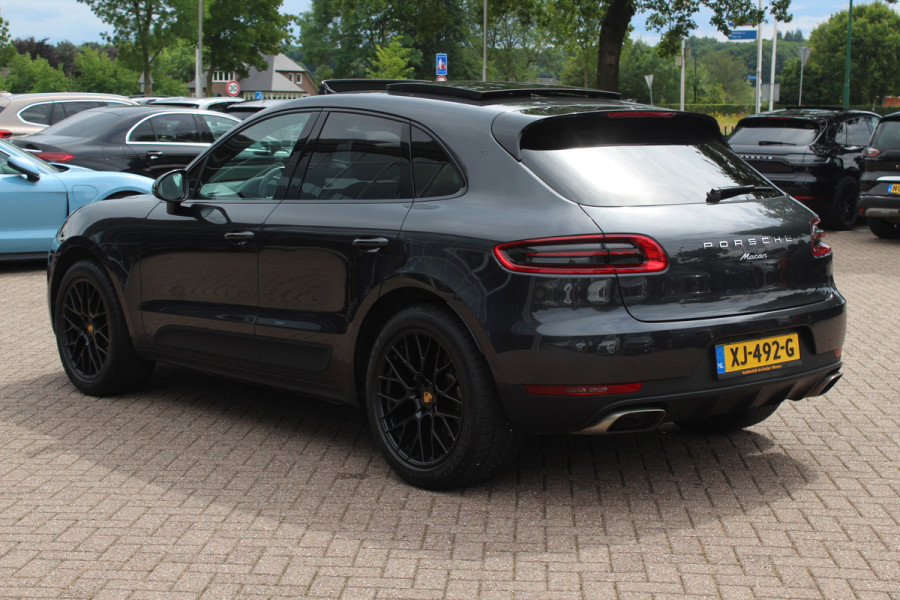 Porsche Macan 2.0 / Panoramadak / Camera / Luxe Leder / 21'' / Sportchrono / Bose / Apple CarPlay / Dodehoek / DAB / Stoelverwarming / Cruise Control