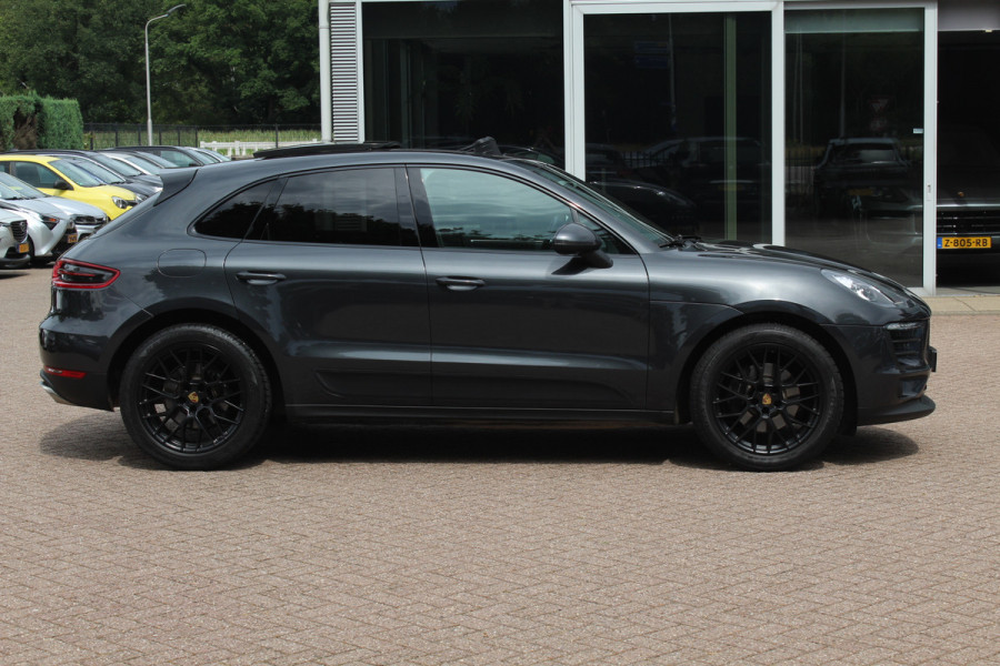 Porsche Macan 2.0 / Panoramadak / Camera / Luxe Leder / 21'' / Sportchrono / Bose / Apple CarPlay / Dodehoek / DAB / Stoelverwarming / Cruise Control