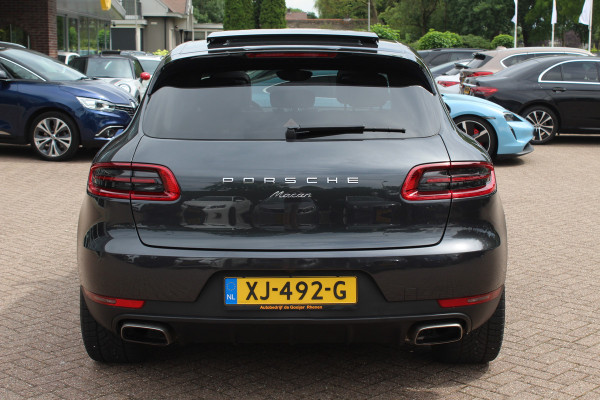 Porsche Macan 2.0 / Panoramadak / Camera / Luxe Leder / 21'' / Sportchrono / Bose / Apple CarPlay / Dodehoek / DAB / Stoelverwarming / Cruise Control