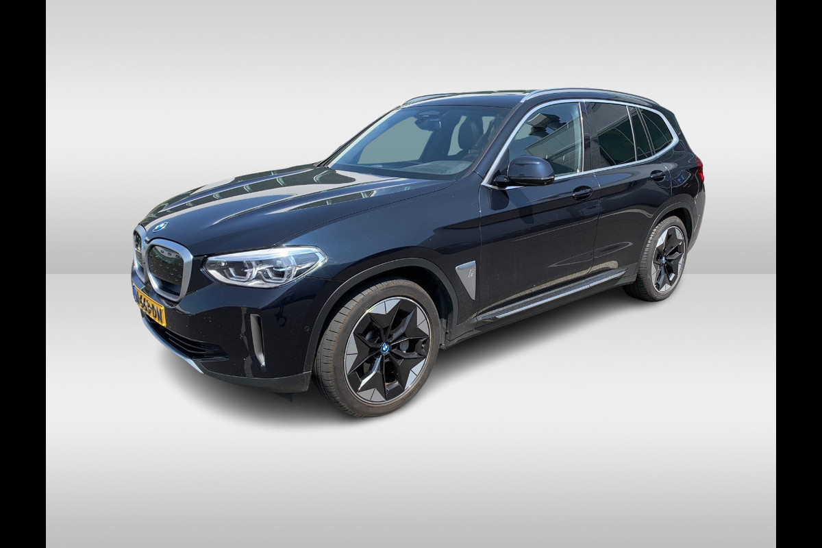 BMW iX3 High Executive 80 kWh / SOH 95,5% / Trekhaak / Panoramadak / 360Camera / Head-up / 20'' / Leder / Harman Kardon / Navigatie / Memory seats / Dodehoek / DAB / Stoelverwarming / Cruise Control Adaptief BMW iX3 High Executive 80 kWh / SOH 95,5% / Trekhaak / Panoramadak / 360Camera / Head-up / 20'' / Leder / Harman Kardon / Navigatie / Memory seats / Dodehoek / DAB / Stoelverwarming / Cruise Control Adaptief