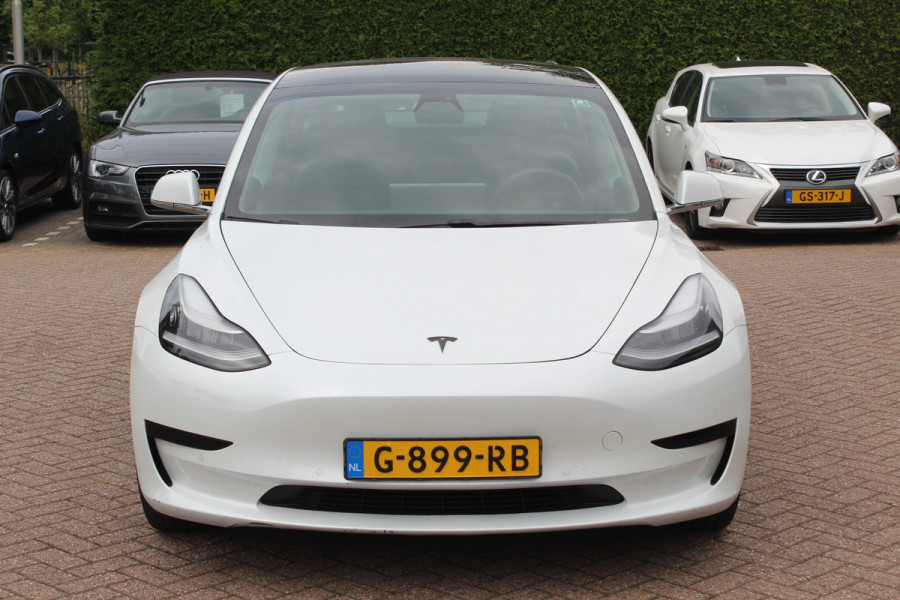 Tesla Model 3 Standard RWD Plus 60 kWh / Autopilot / Panoramadak / Camera / Premium Audio / 18'' / Leder