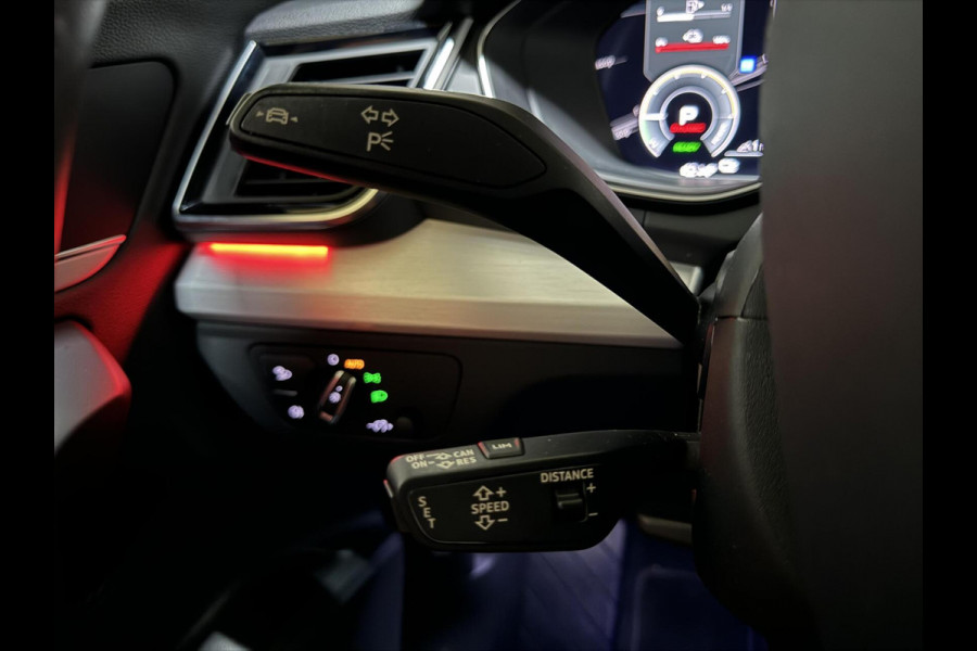 Audi Q5 Sportback 55 TFSI e BlackEdition S-Line Luchtvering Sfeer. Carplay