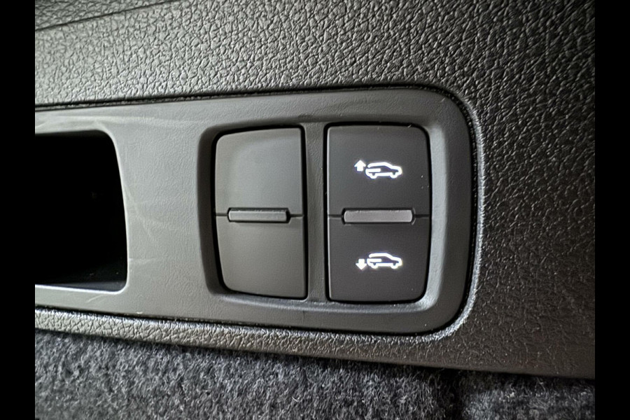 Audi Q5 Sportback 55 TFSI e BlackEdition S-Line Luchtvering Sfeer. Carplay