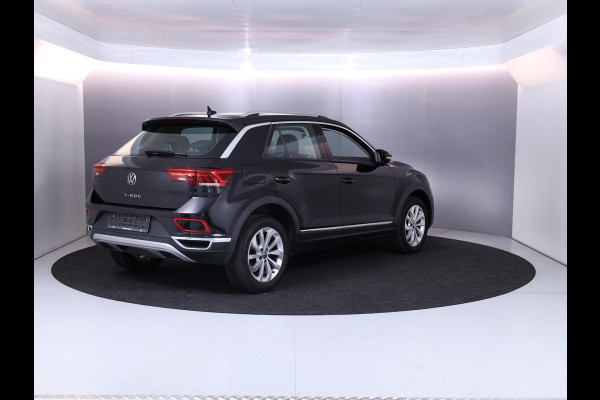 Volkswagen T-Roc 1.5 TSI Style 150 pk Automaat (DSG) | Navigatie via App | Parkeersensoren (Park assist) | Adaptieve cruise control | LED koplampen | Autom. airco | Apple Carplay/Android Auto |