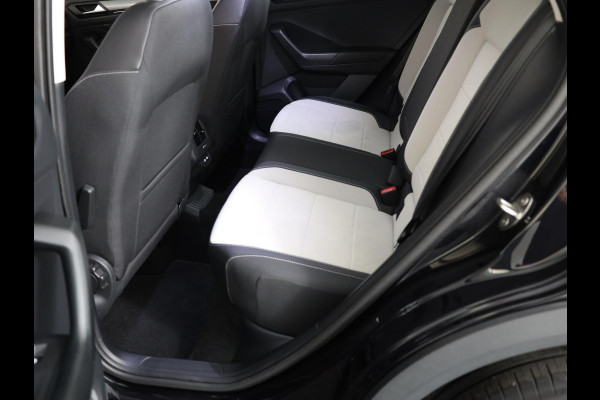 Volkswagen T-Roc 1.5 TSI Style 150 pk Automaat (DSG) | Navigatie via App | Parkeersensoren (Park assist) | Adaptieve cruise control | LED koplampen | Autom. airco | Apple Carplay/Android Auto |