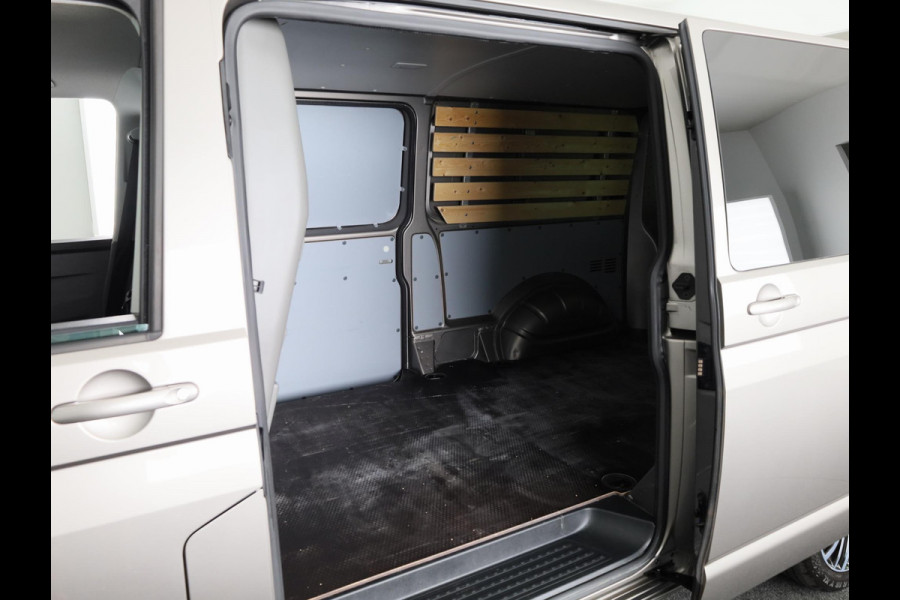 Volkswagen Transporter 2.0 TDI L2H1 28 204pk DSG|BULLI|  Navi| Leer| trekhaak| 18'LM-velgen| Camera