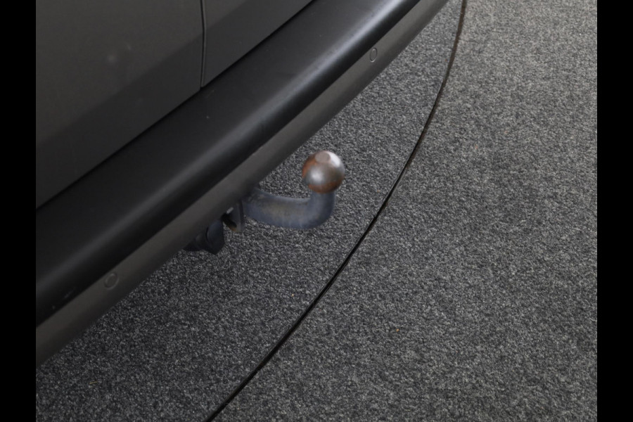 Volkswagen Transporter 2.0 TDI L2H1 28 204pk DSG|BULLI|  Navi| Leer| trekhaak| 18'LM-velgen| Camera