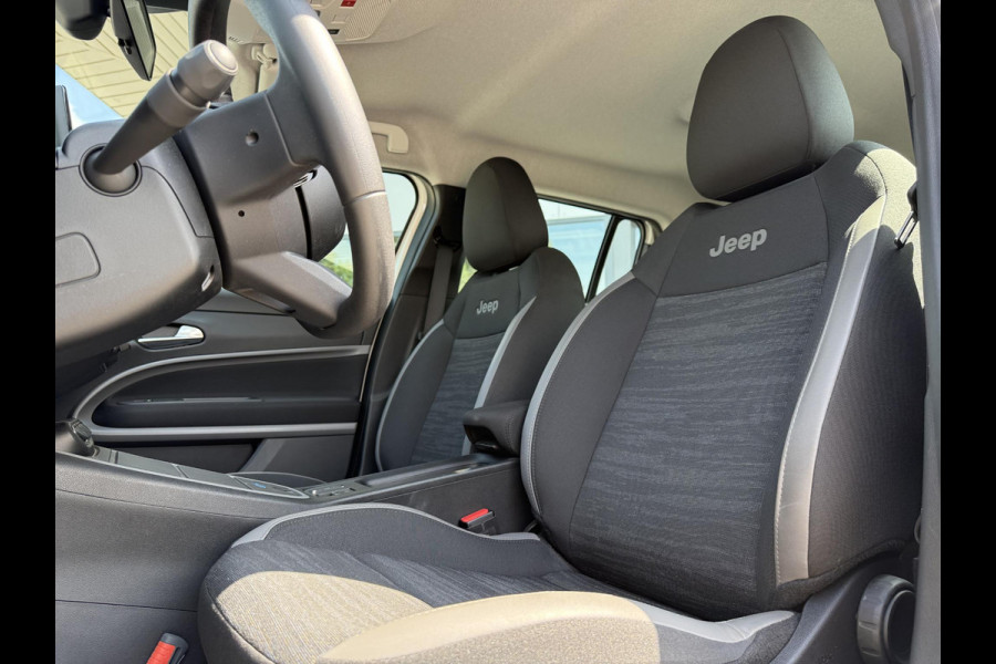 Jeep Avenger Longitude 54 kWh | Navi | Carplay | Stoelverwarming |