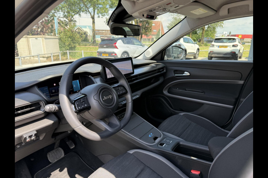Jeep Avenger Longitude 54 kWh | Navi | Carplay | Stoelverwarming |