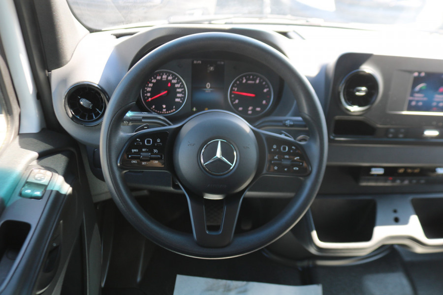 Mercedes-Benz Sprinter 316 CDI L2 H2 Airco Navigatie Camera 3.5t Trekhaak