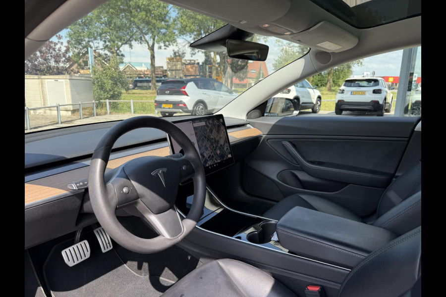 Tesla Model 3 Aut. AWD Dual Motor Performance | Autopilot | Panorama | Leder |
