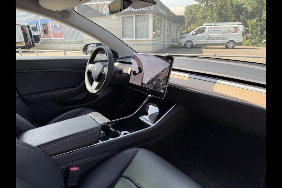 Tesla Model 3 Aut. AWD Dual Motor Performance | Autopilot | Panorama | Leder |