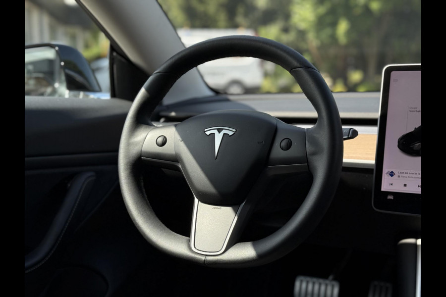 Tesla Model 3 Aut. AWD Dual Motor Performance | Autopilot | Panorama | Leder |