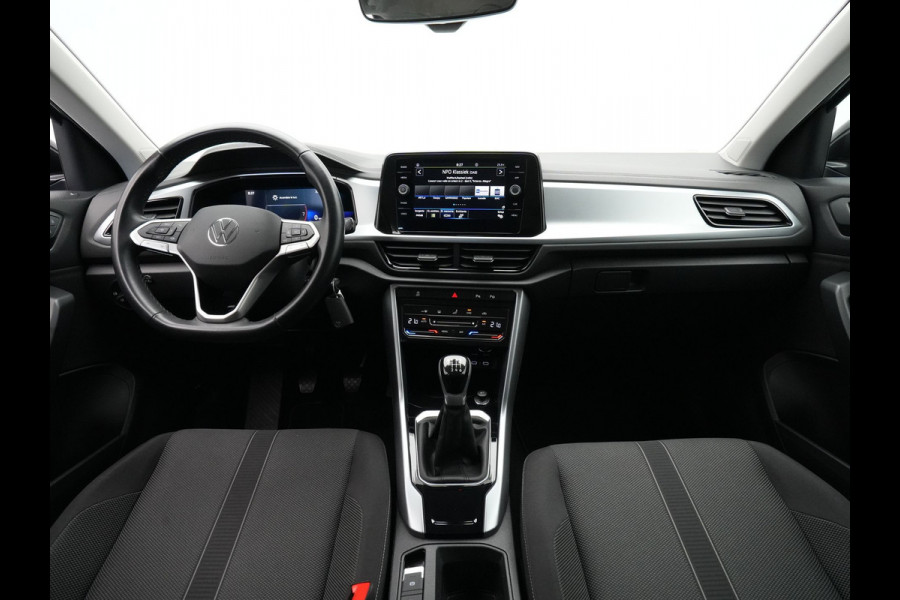 Volkswagen T-Roc 1.0 TSI 110pk Life Navi via App Clima Pdc Lm Velgen 321