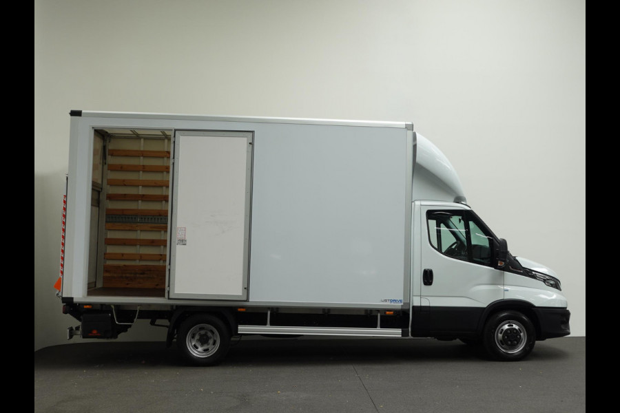 Iveco Daily 3.0 180pk Automaat Bakwagen Laadklep 440x211x235 Airco Cruise control LED Navi Camera