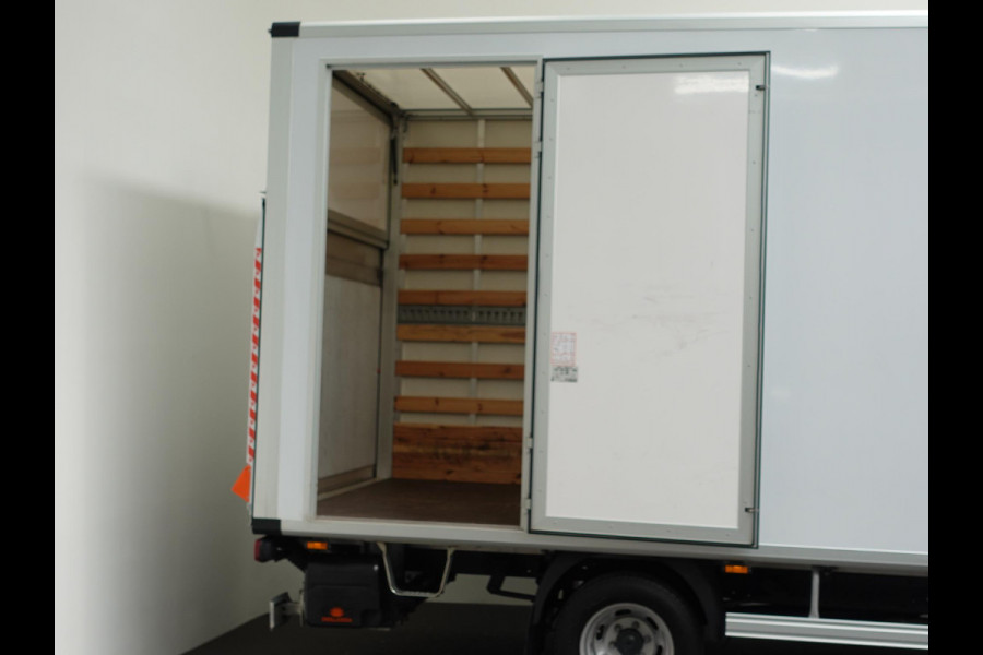 Iveco Daily 3.0 180pk Automaat Bakwagen Laadklep 440x211x235 Airco Cruise control LED Navi Camera