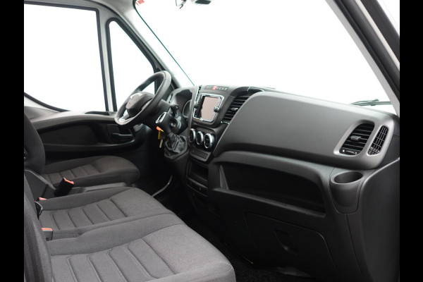 Iveco Daily 3.0 180pk Automaat Bakwagen Laadklep 440x211x235 Airco Cruise control LED Navi Camera