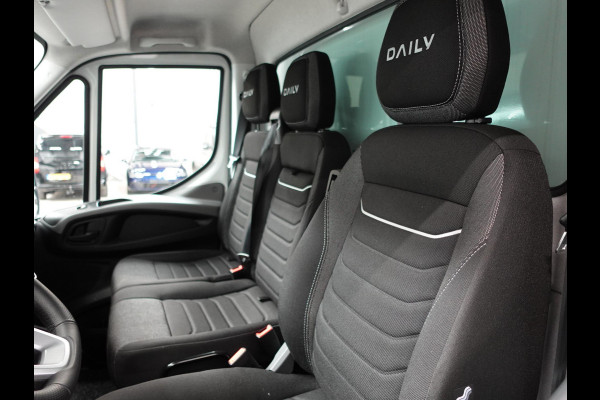 Iveco Daily 3.0 180pk Automaat Bakwagen Laadklep 440x211x235 Airco Cruise control LED Navi Camera