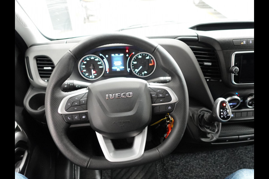 Iveco Daily 3.0 180pk Automaat Bakwagen Laadklep 440x211x235 Airco Cruise control LED Navi Camera