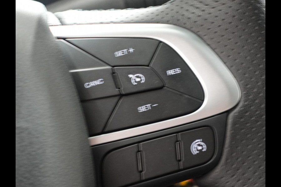 Iveco Daily 3.0 180pk Automaat Bakwagen Laadklep 440x211x235 Airco Cruise control LED Navi Camera