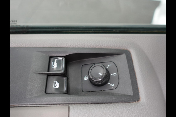 MAN TGE 3.140 2.0 TDI 140pk Dubbele Cabine L3H3 7 persoons Navigatie Apple Carplay/Android Auto Trekhaak Cruise Control Bluetooth Airco Camera