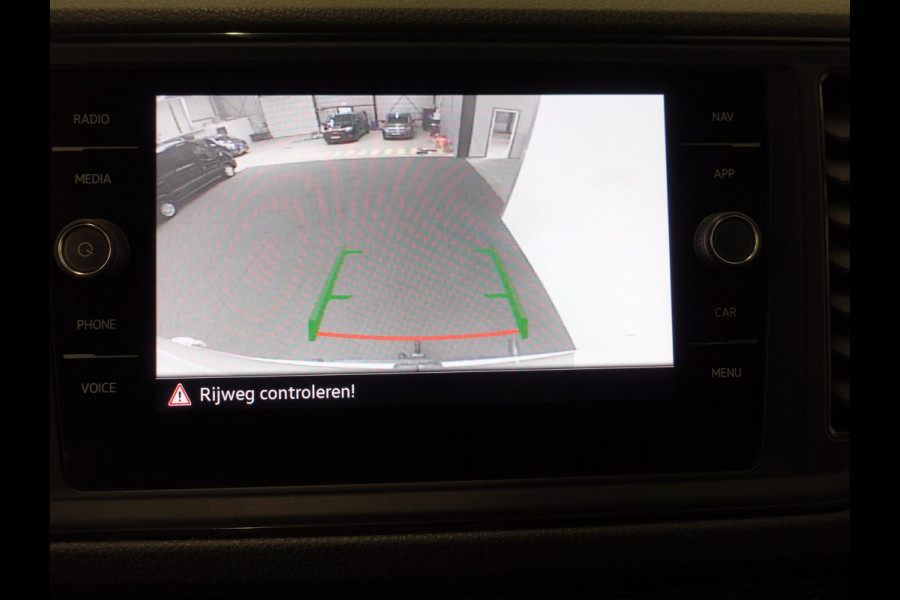 MAN TGE 3.140 2.0 TDI 140pk Dubbele Cabine L3H3 7 persoons Navigatie Apple Carplay/Android Auto Trekhaak Cruise Control Bluetooth Airco Camera