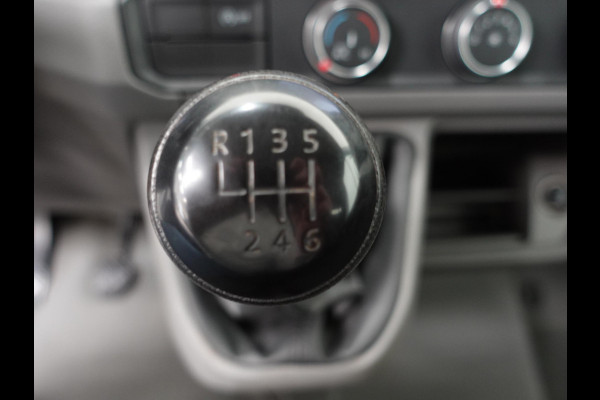 MAN TGE 3.140 2.0 TDI 140pk Dubbele Cabine L3H3 7 persoons Navigatie Apple Carplay/Android Auto Trekhaak Cruise Control Bluetooth Airco Camera