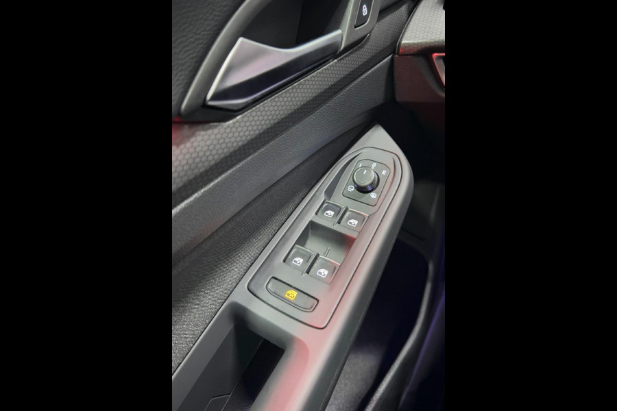 Volkswagen Golf 2.0 TSI GTI|PANO|KEYLESS|HEAD UP|HK|BOMVOL