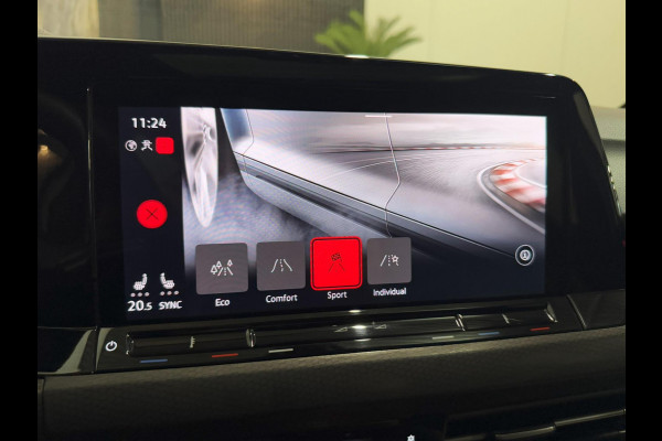 Volkswagen Golf 2.0 TSI GTI|PANO|KEYLESS|HEAD UP|HK|BOMVOL