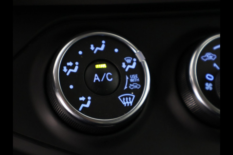 Toyota Yaris 1.0 VVT-i Bi-Tone | Airco | | Privacy Glass | Radio/USB/Bluetooth | Elektrische ramen