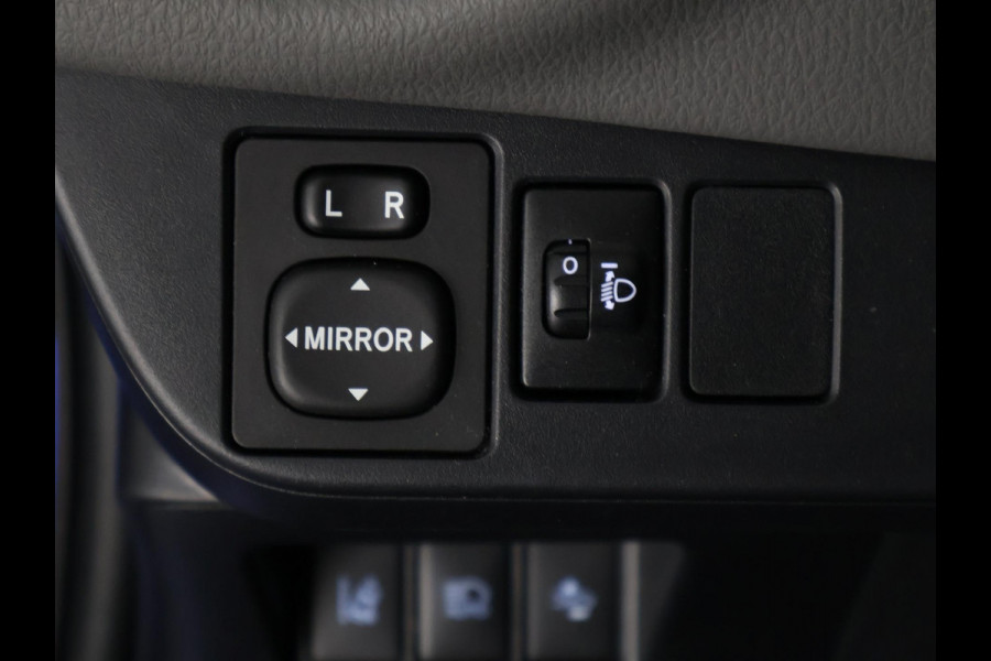 Toyota Yaris 1.0 VVT-i Bi-Tone | Airco | | Privacy Glass | Radio/USB/Bluetooth | Elektrische ramen