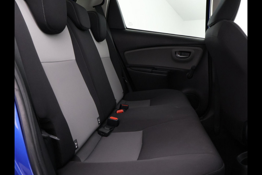 Toyota Yaris 1.0 VVT-i Bi-Tone | Airco | | Privacy Glass | Radio/USB/Bluetooth | Elektrische ramen