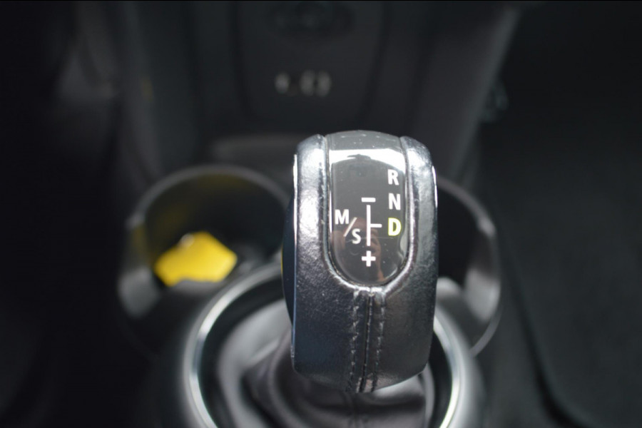 MINI Mini 1.5 Cooper Business Automaat | Navigatie | Parkeersensoren achter | Airco