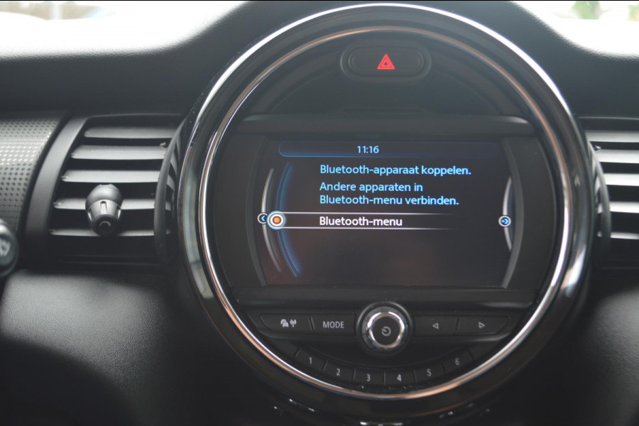 MINI Mini 1.5 Cooper Business Automaat | Navigatie | Parkeersensoren achter | Airco