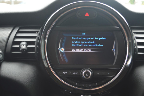 MINI Mini 1.5 Cooper Business Automaat | Navigatie | Parkeersensoren achter | Airco