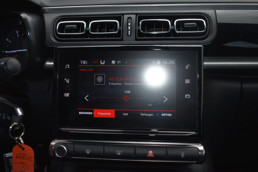 Citroën C3 1.2 PureTech Shine | Carplay | Stoelverw. | Incl. garantie