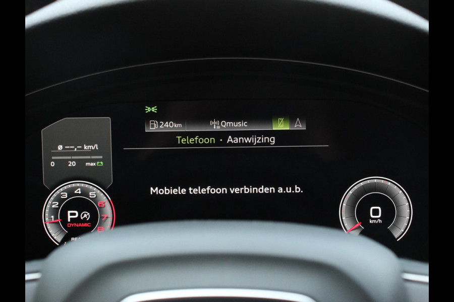 Audi A4 Avant 40 TFSI S-Tronic Climate control Adaptive cruise control Navigatie Parkeersensoren Stoelverwarming Elektrische achterklep Apple Carplay/ Android Auto