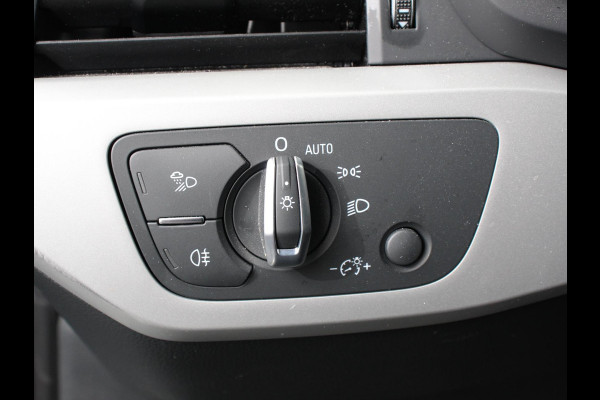 Audi A4 Avant 40 TFSI S-Tronic Climate control Adaptive cruise control Navigatie Parkeersensoren Stoelverwarming Elektrische achterklep Apple Carplay/ Android Auto