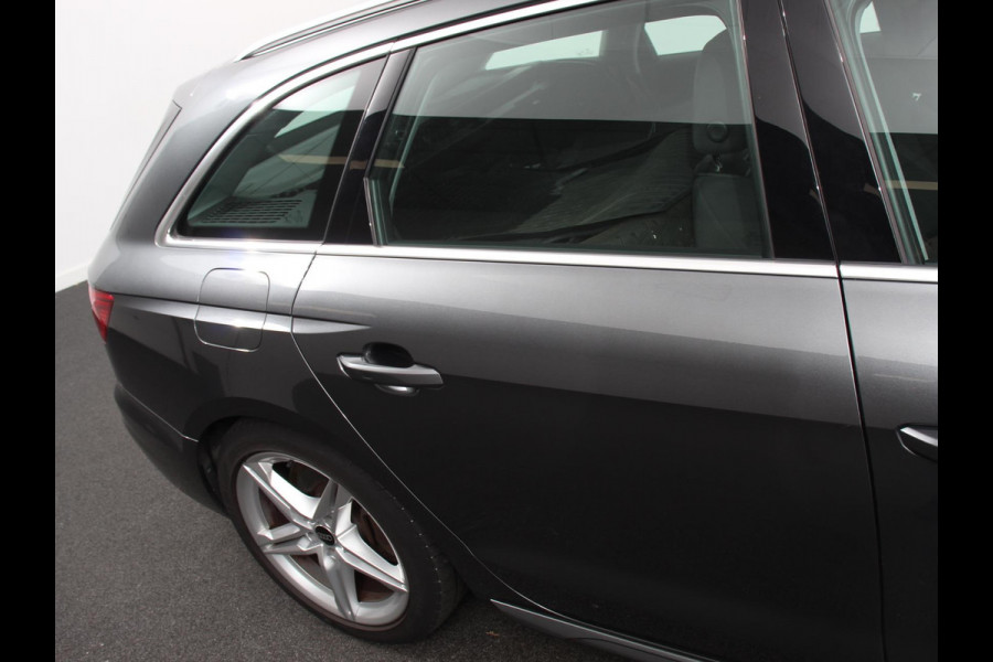 Audi A4 Avant 40 TFSI S-Tronic Climate control Adaptive cruise control Navigatie Parkeersensoren Stoelverwarming Elektrische achterklep Apple Carplay/ Android Auto