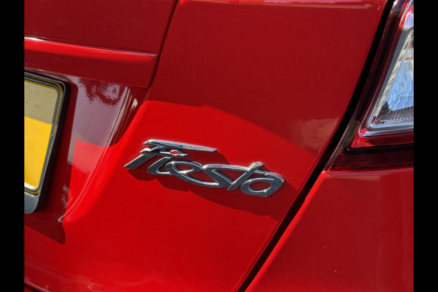 Ford Fiesta 1.0 EcoBoost Titanium 1e Eigenaar,Trekhaak,Airco,Weinig km,Distributie recent vervangen,5 Deurs,Apk tot 02-2026